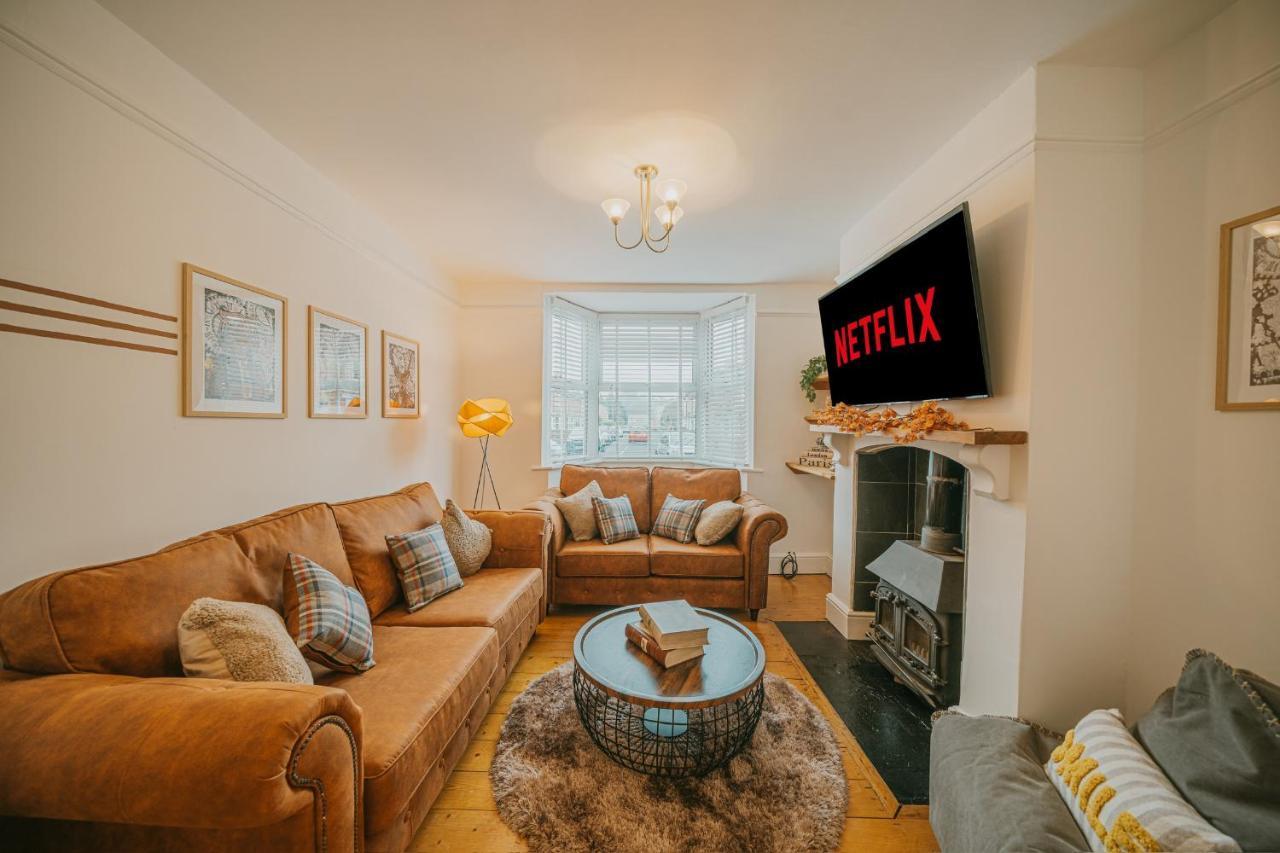 Cotswolds- Homely 2 Bed House With Garden, Wifi - Esho Holiday home Cirencester